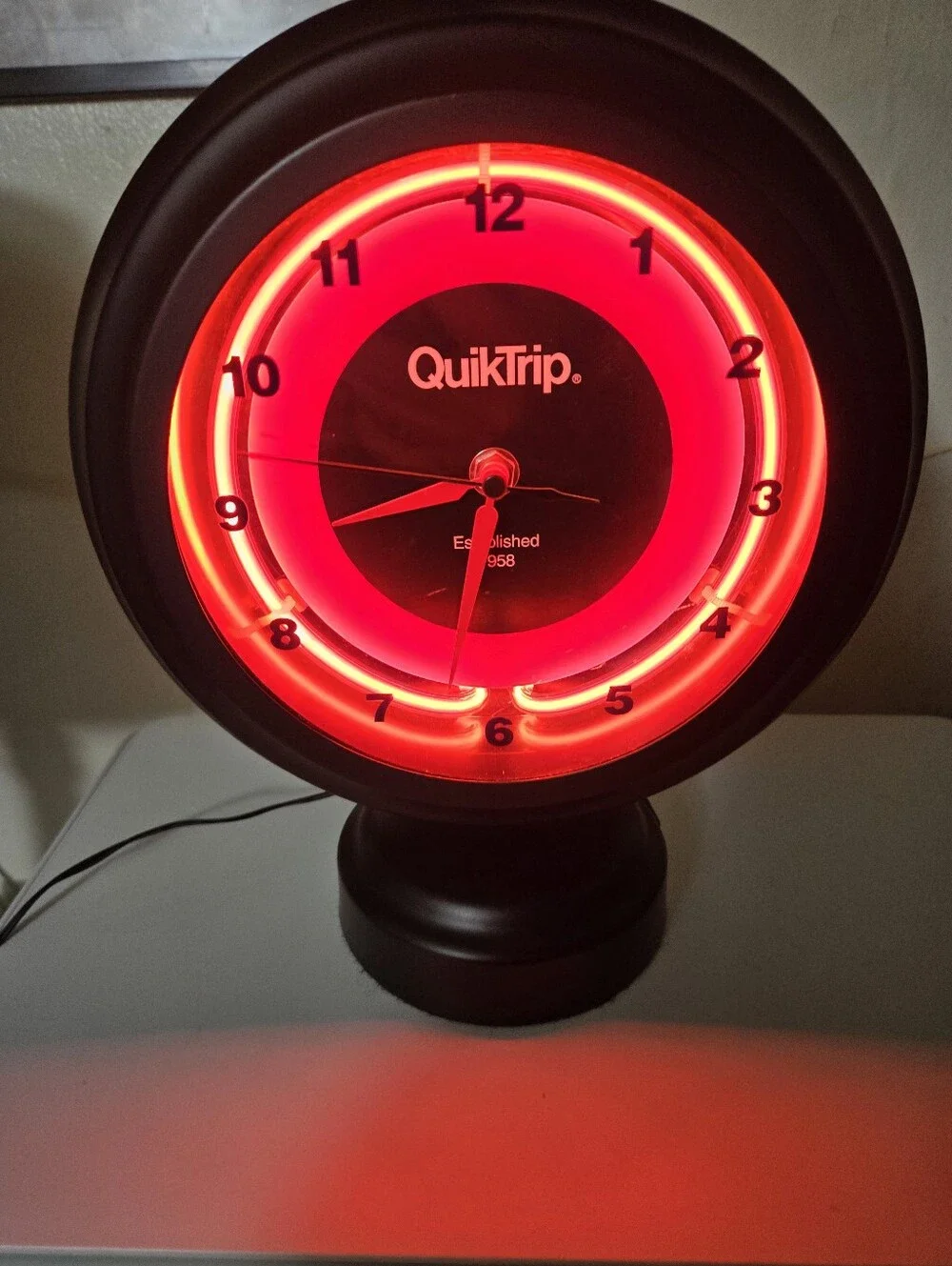 QuikTrip QT Gas Pump Globe Style Neon Clock/Lamp Excellent Condition. See Pics.